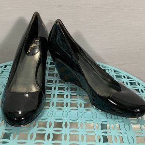 Cole Haan Wedge Heel Womens 7.5 Air Pump Black Patent Leather Slip On